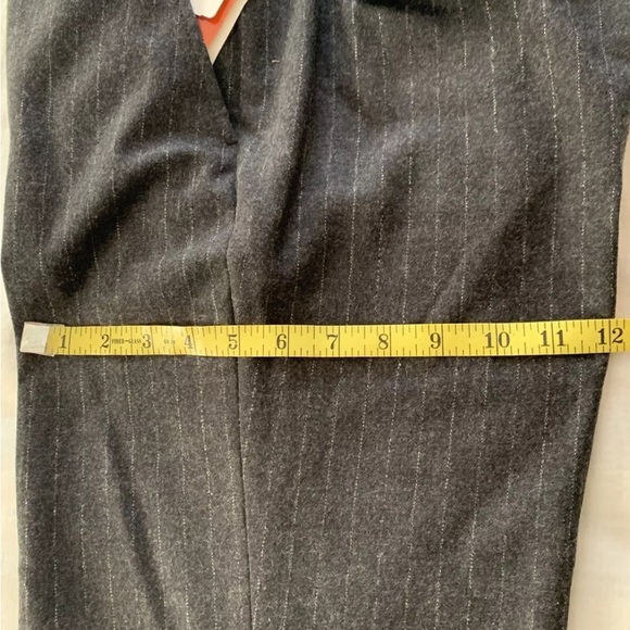 Theory Adelson Myriad Wool Pants, Dark Charcoal, Size
12- Retail $285 - Picture 7 of 14